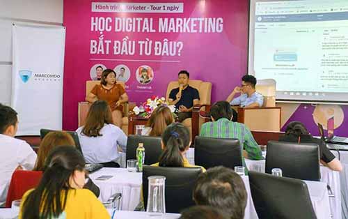 Ở bài viết này, Thương sẽ chia sẻ một số thông tin giúp các bạn tự học Digital marketing và kỹ năng để trở thành một chuyên gia tiếp thị kỹ thuật số.